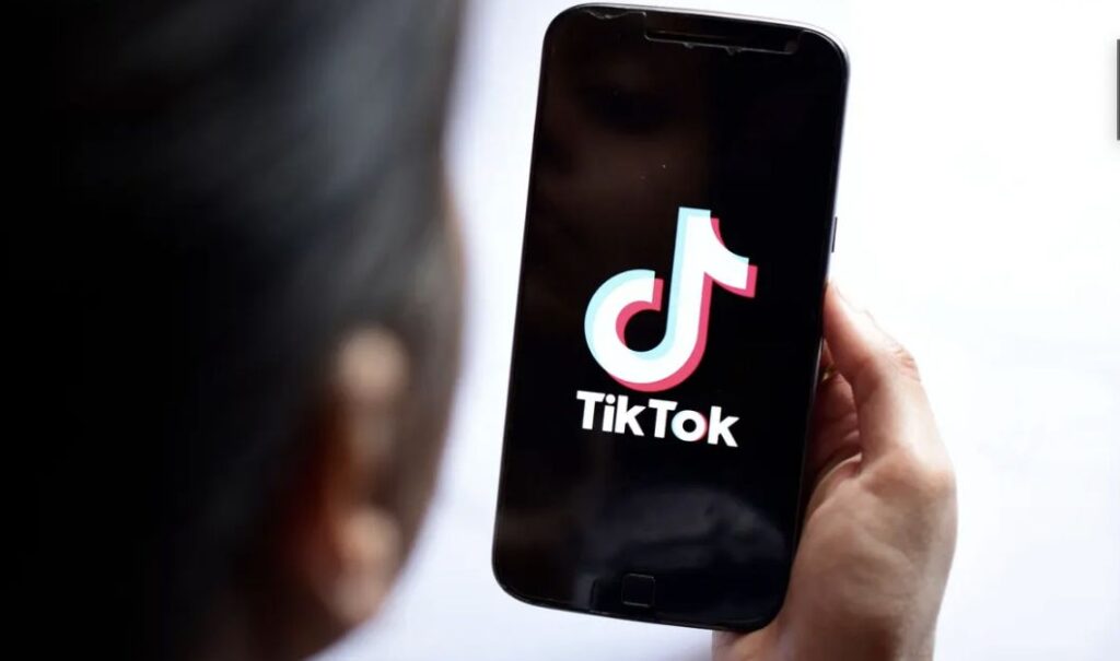 Comment débloquer TikTok à l'école avec un VPN